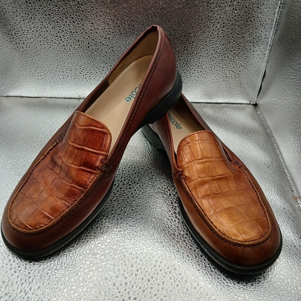 Nicole Brown Leather Slip-On Loafers Women's SIZE 6
